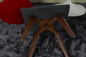 Schaufel-Form-Fiberglas, das Stuhl-hoch hintere hölzerne Beine für Wohnzimmer speist fournisseur