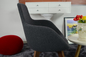 Schaufel-Form-Fiberglas, das Stuhl-hoch hintere hölzerne Beine für Wohnzimmer speist fournisseur